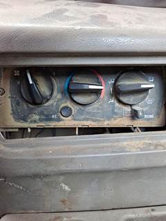 Mack Vision CXN613 Heater / AC Temp Control for a Mack CXN613