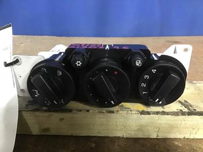 Mitsubishi Fuso Heater / AC Temp Control for a Mitsubishi Fuso FK62F