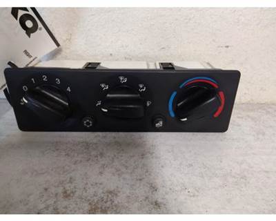 Used Peterbilt 320 3 Knob Climate Control, Paccar Part # Q21-6056