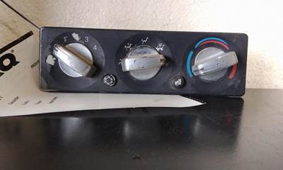 Peterbilt 386 Heater / AC Temp Control