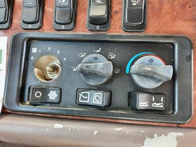 Peterbilt 387 Heater / AC Temp Control