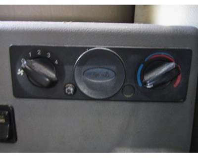 Peterbilt 387 Sleeper/Bunk Heater / AC Temp Control