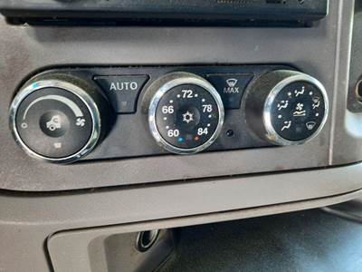 Peterbilt 579 Heater / AC Temp Control