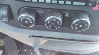 Peterbilt 579 Heater / AC Temp Control