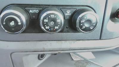 Peterbilt 579 Heater / AC Temp Control