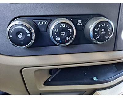 Used Peterbilt 579 Heater/AC Temperature Control, 3 Knob