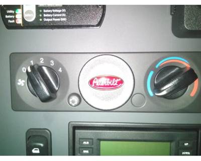 2020 Peterbilt 579 Bunk Heater / AC Temp Control