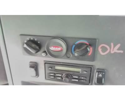 2017 Peterbilt 579 Sleeper Bunk Heater / AC Temp Control