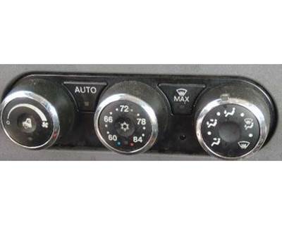 Used Peterbilt 579 Cab Heater / AC Temp Control