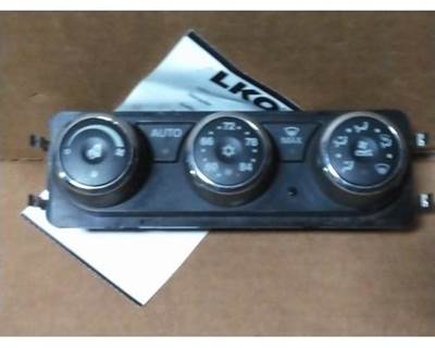 2017 Peterbilt 579 Temperature Control Cab Controls