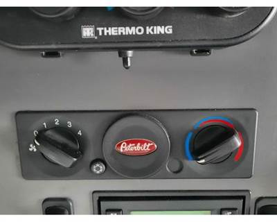 2016 Peterbilt 579 Bunk Heater / AC Temp Control