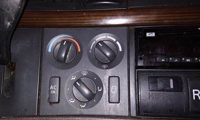 2016 Volvo VNL Heater / AC Temperature Control