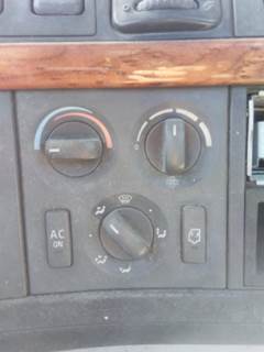 Volvo VNM Left Heater / AC Temp Control