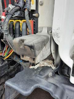 Peterbilt 579 Hood Bracket