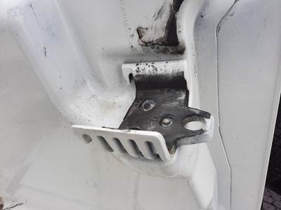 Peterbilt 579 Hood Bracket