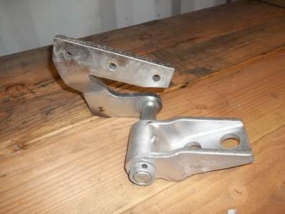 Kenworth T600 Right Hood Hinge