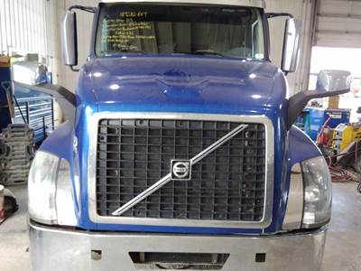 Volvo VNL Hood Hinge