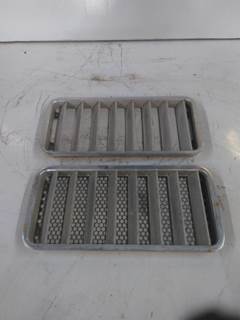 Ford LTL9000 Hood Side Vent