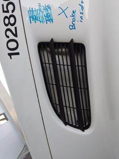 Freightliner Cascadia 113 Left Hood Side Vent