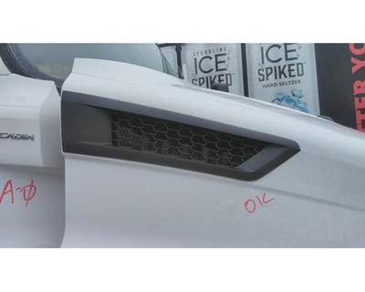 Freightliner Cascadia 116 Right Hood Side Vent