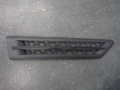 Freightliner Cascadia 126 Right Hood Side Vent