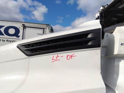 Freightliner Cascadia 126 Left Hood Side Vent