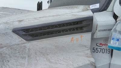 Freightliner Cascadia 126 Left Hood Side Vent
