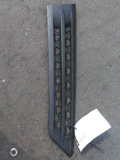 Freightliner Cascadia 126 Right Hood Side Vent