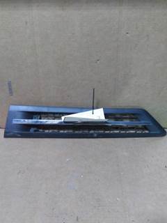 Freightliner Cascadia 126 Left Hood Side Vent