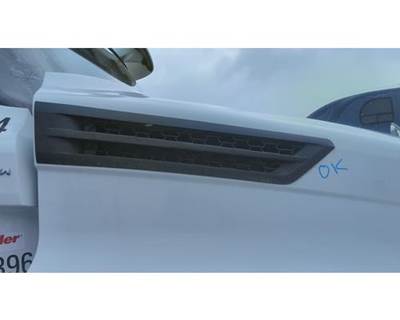 Freightliner Cascadia 126 Right Hood Side Vent