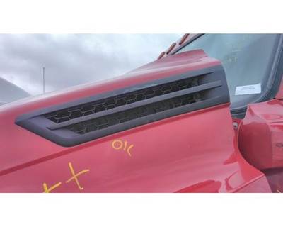 Freightliner Cascadia 126 Right Hood Side Vent