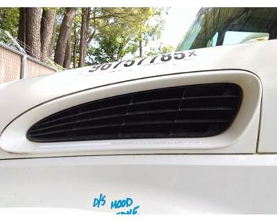 International 4300 Left Hood Side Vent