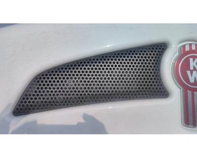 Kenworth T270 Left Hood Side Vent