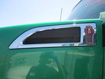 Kenworth T680 Left Hood Side Vent