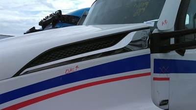 Kenworth T680 Left Hood Side Vent