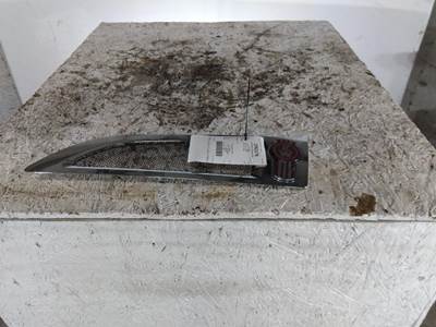 Kenworth T680 Left Hood Side Vent