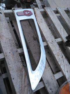 Kenworth T680 Right Hood Side Vent