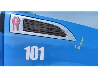 Kenworth T680 Right Hood Side Vent