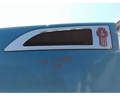 Kenworth T680 Left Hood Side Vent