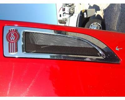 Kenworth T680 Right Hood Side Vent