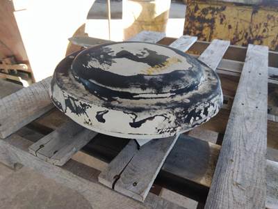 Mack DM685 Hood Side Vent