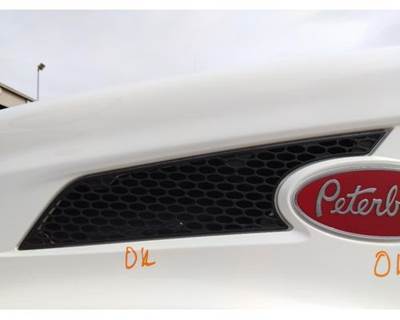 Peterbilt 536 Left Hood Side Vent