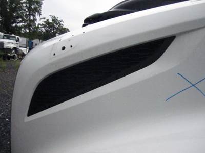 Volvo VNL Left Hood Side Vent