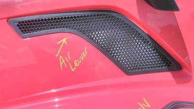 Volvo VNL Right Hood Side Vent