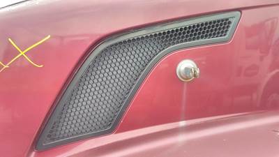 Volvo VNL Left Hood Side Vent