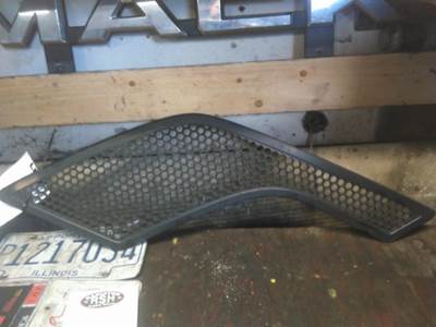 Volvo VNL Left Hood Side Vent