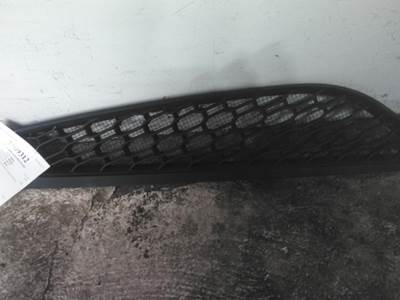 Volvo VNL Right Hood Side Vent