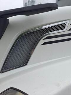 Volvo VNL Left Hood Side Vent