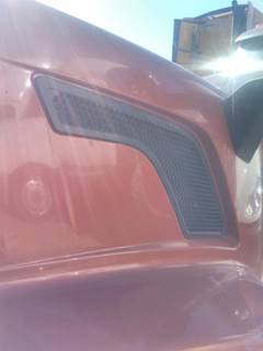 Volvo VNL Right Hood Side Vent