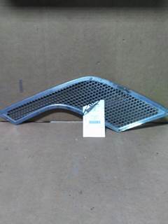 Volvo VNL Right Hood Side Vent
